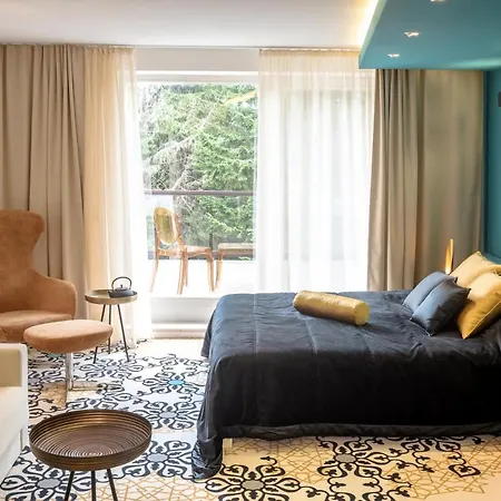 Metropolitan London, Marrakesh & Tokyo *