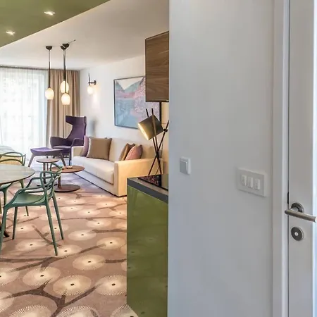 Metropolitan London, Marrakesh & Tokyo Lägenhet