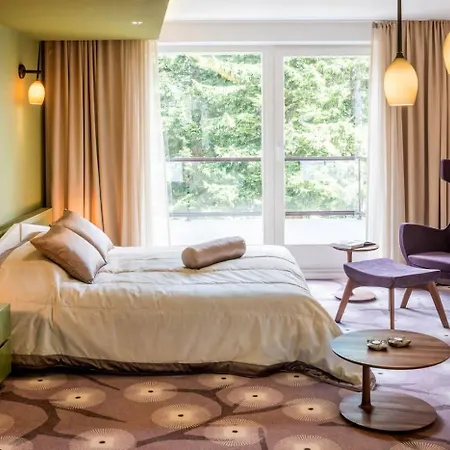 Metropolitan London, Marrakesh & Tokyo Jahorina